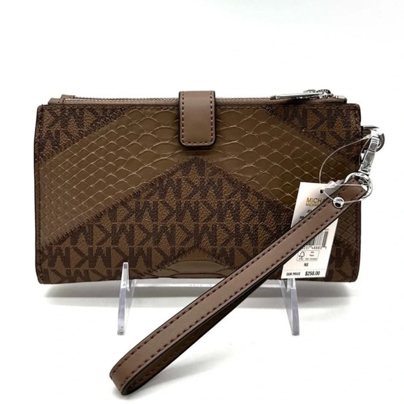 Michael Kors Large Double Zip Wallet
Wristlet Dusk Multi - Picture 6 of 10